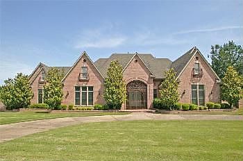 1st image of 9669 Fox Hill Cres N