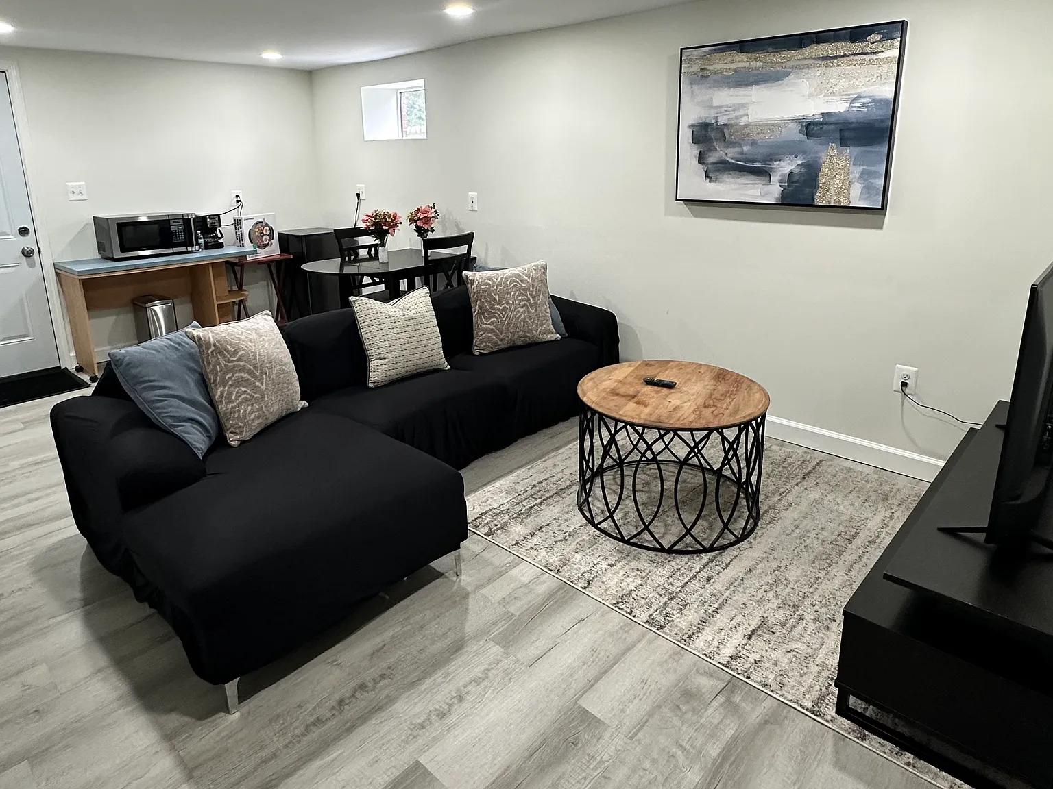 Navahoe Dr, Silver Spring — Photo 1