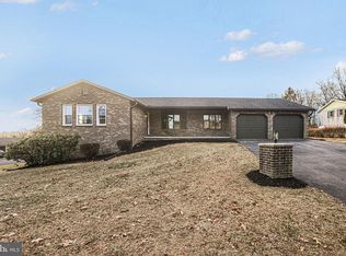 752 Collina Dr, Lewisberry, PA 17339