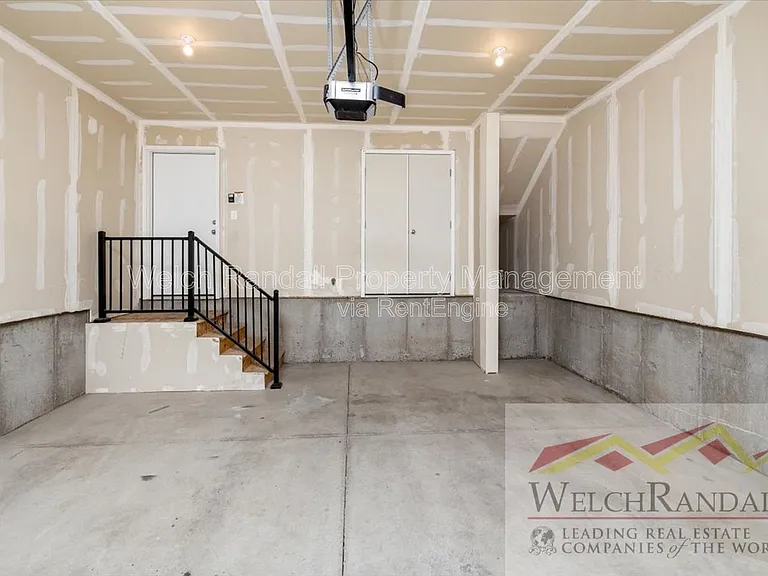 82 E Weekes Way — Photo 29