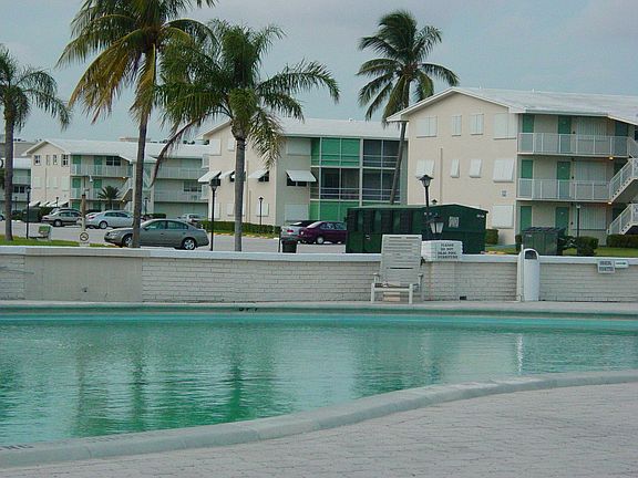 2nd image of 560 Horizons W APT 206