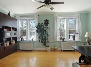 647 41st St APT 2B, Brooklyn, NY 11232
