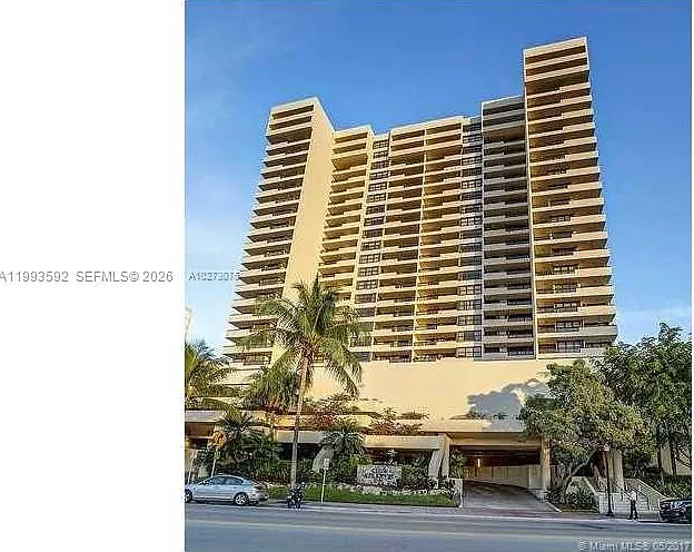 2555 Collins Ave #703 — Photo 19