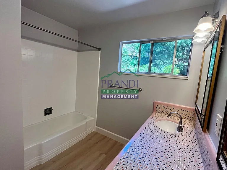 20 Graceland Dr — Photo 20