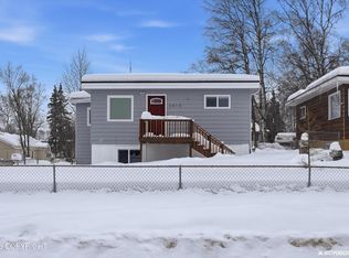 3010 Dawson St, Anchorage, AK 99503
