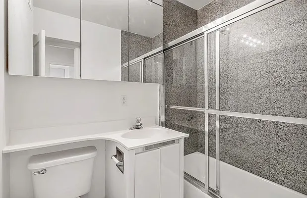 Rented by Mossanen Group | media 21