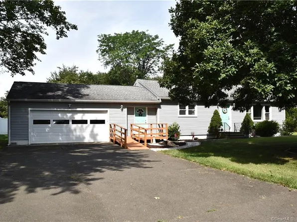 4230 Whitney Ave, Hamden, CT 06518