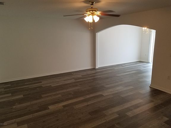 3rd image of 7078 Saint Ives Ct