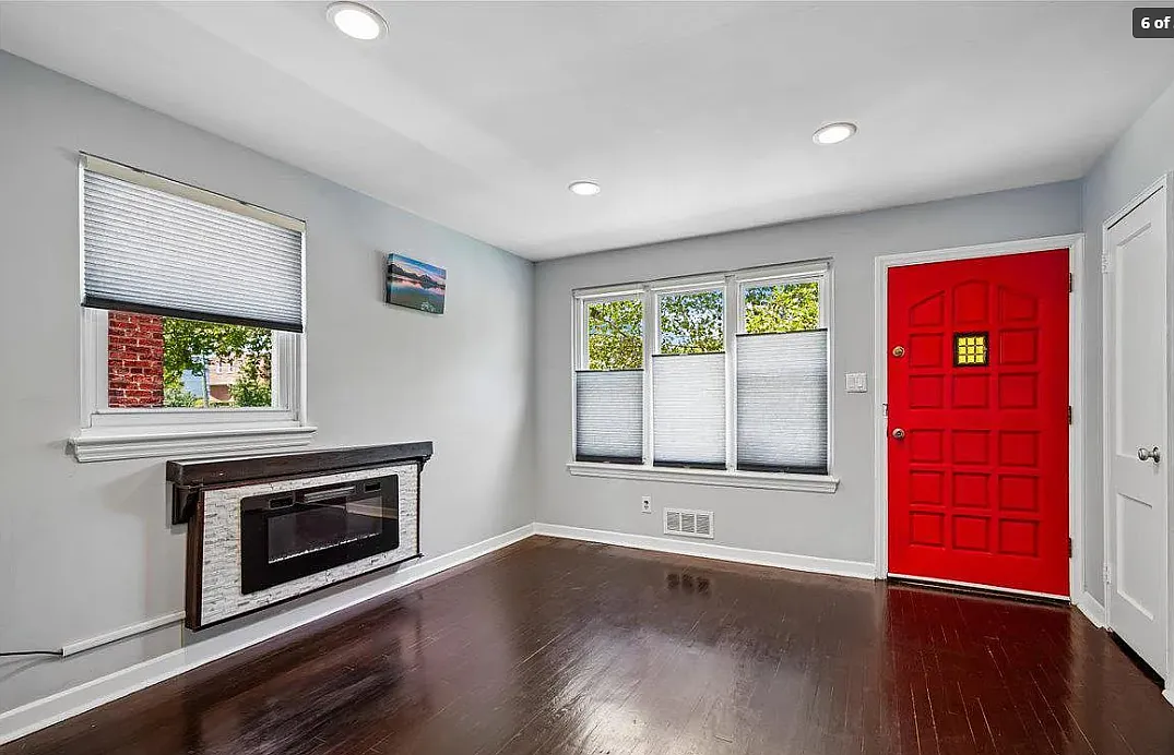 3 bed, 2.5 bath, 2840 sqft, $3,400 — Photo 3