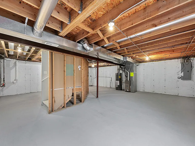 23844 McMullin Cir — Photo 22