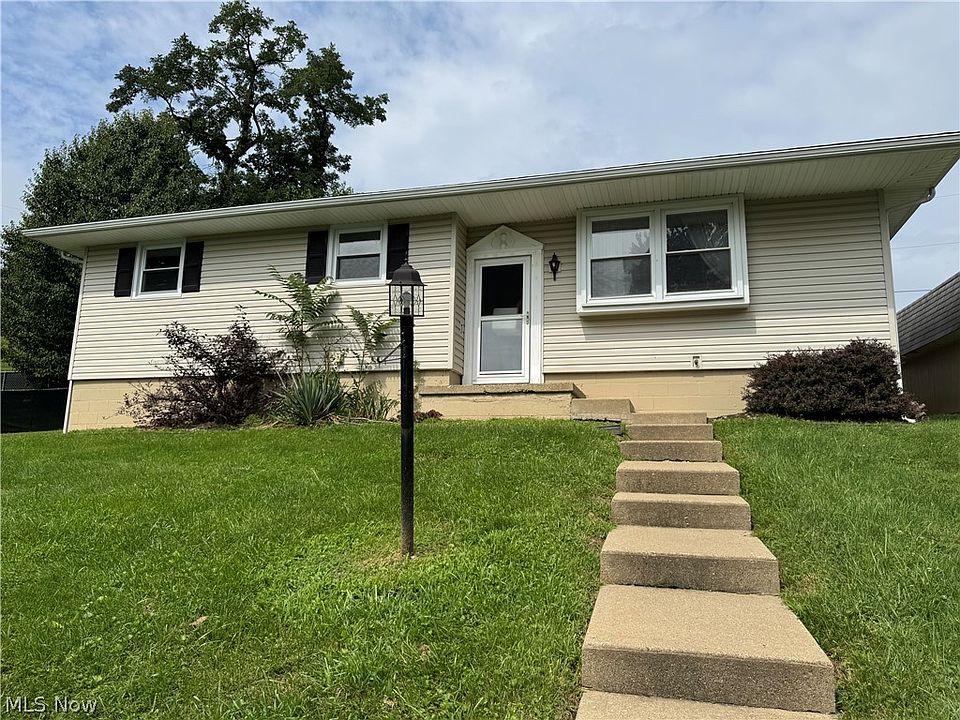 1st image of 110 Locust Dr