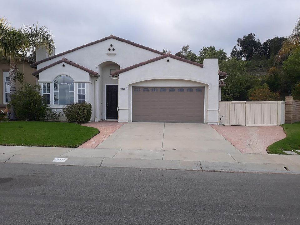 front yard and the house view