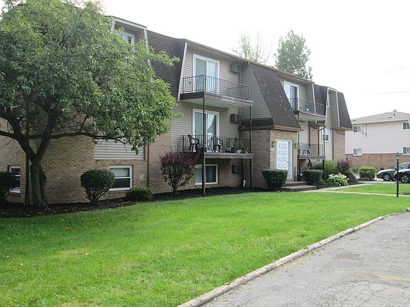 2nd image of 7125 Locust Ave APT 9