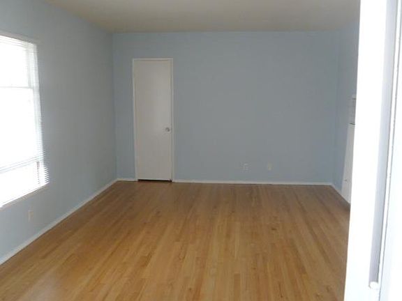 4th image of 11284 Montana Ave APT 21