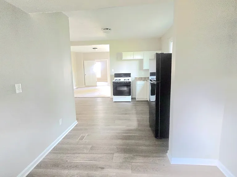514 Studebaker St #1 — Photo 3