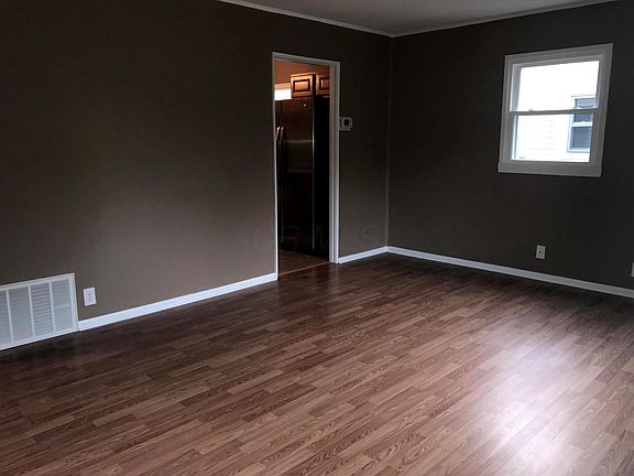 3rd image of 4569 Norton Ln