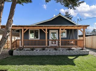 1057 E Madison Ave, Cottage Grove, OR 97424