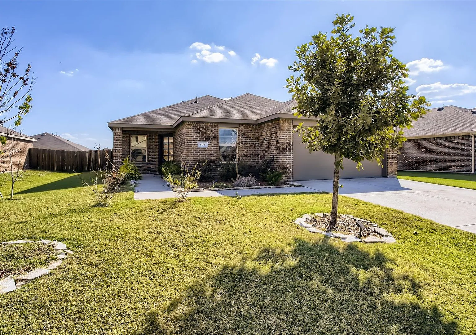 This well-maintained 4 bedroom home is located in a quiet neighborhood that has a community park ... — Photo 2