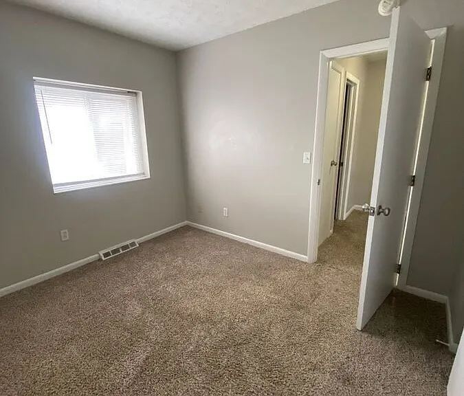 1492 Indianola Ave #7 — Photo 19
