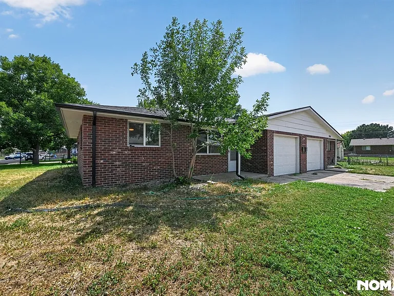 3509 Butternut Dr — Photo 1