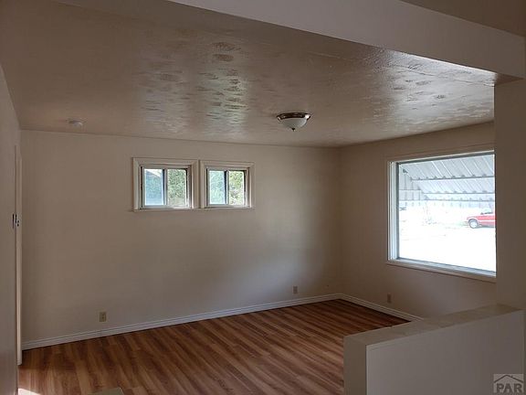 5th image of 1026 E 11th St