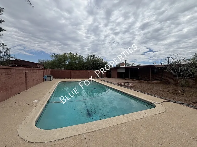 729 N Alamo Ave — Photo 22