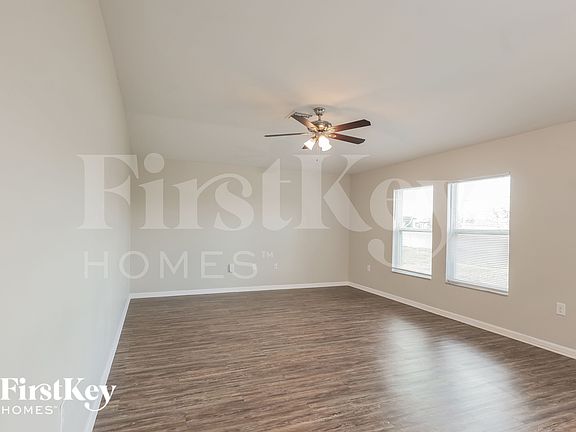 3rd image of 1123 SW 16th Ter