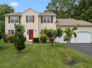 52 Ginger Trl, Coventry, RI 02816