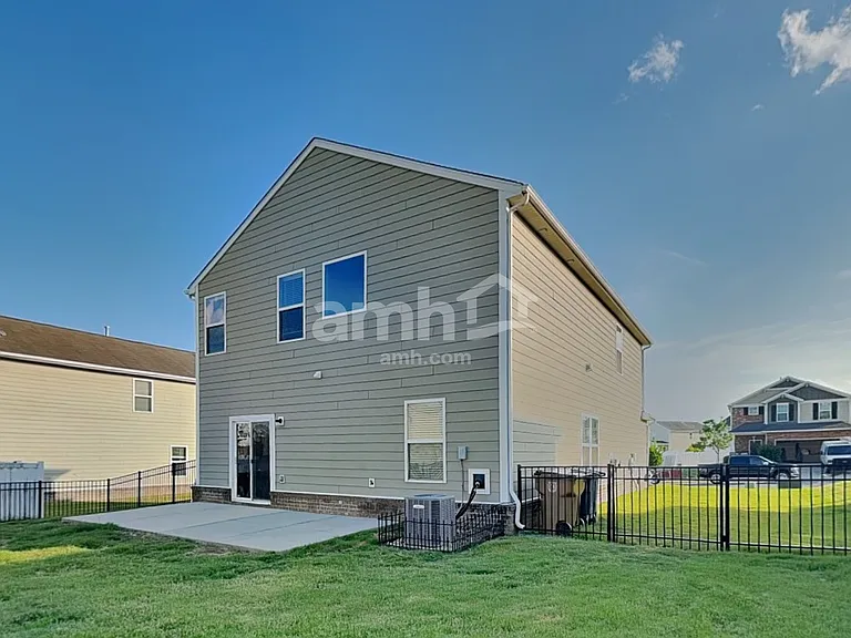 1004 Garden Web Rd — Photo 15