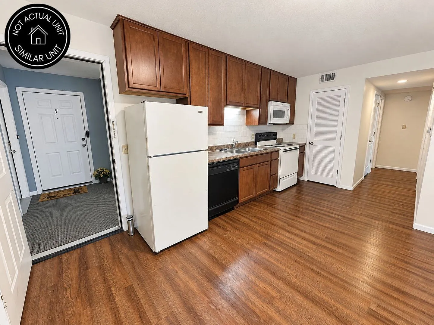 2 bedrooms, 1.0 bathroom — Photo 4
