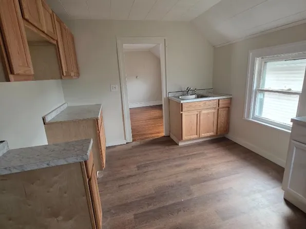 19 Taylor St, Rochester, NY 14611