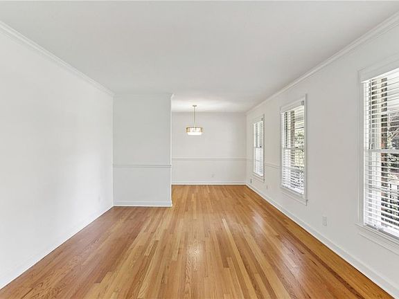 5th image of 2888 Bonanza Dr #A