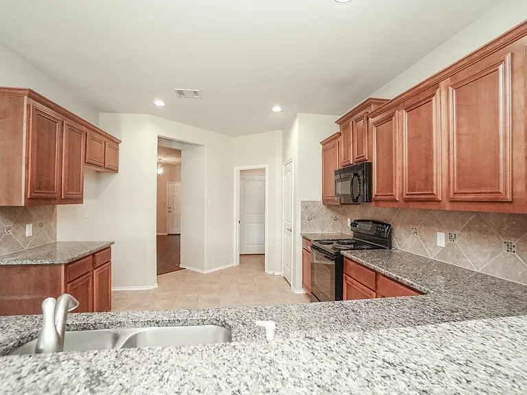5236 Bear Valley Dr — Photo 10