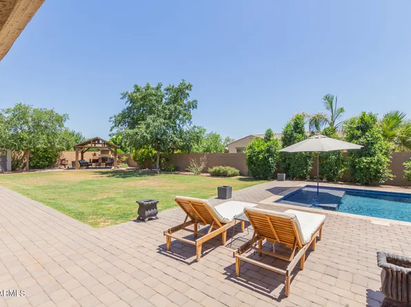 8115 W SAN MIGUEL Avenue, Glendale, AZ 85303