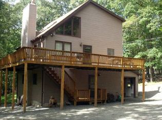 103 Maple Ct, Hawley, PA 18428