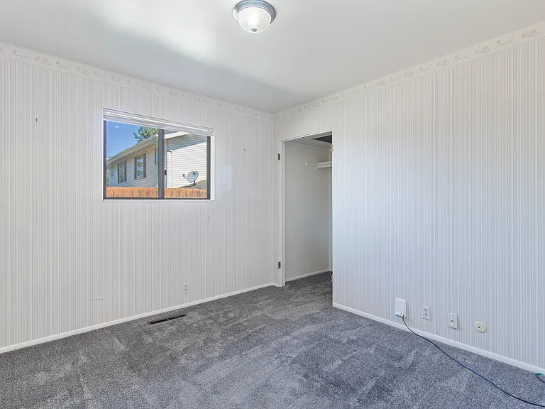 2044 Sunrise Cir — Photo 25