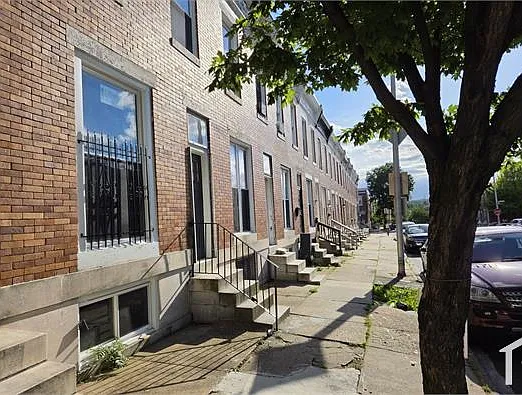 2223 W Fayette St — Photo 16