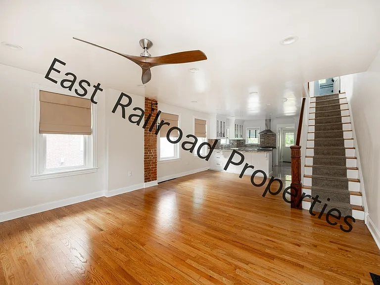 E Railroad Ave — Photo 9