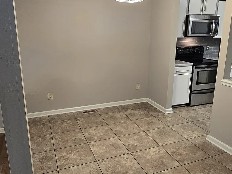 2025 Stoneycreek Dr #A — Photo 11