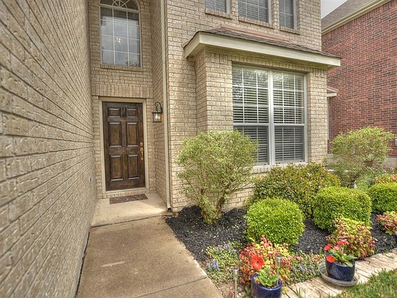 4th image of 2237 Buena Vista Ln