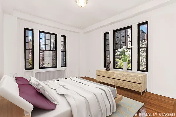 Rented by Moises Farhart, LREB | media 16