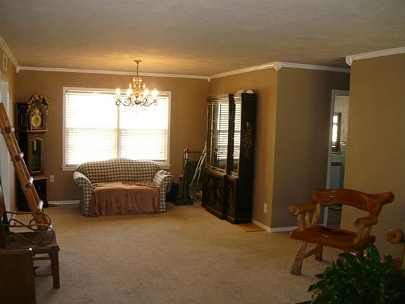 2nd image of 707 NW 35th Pl