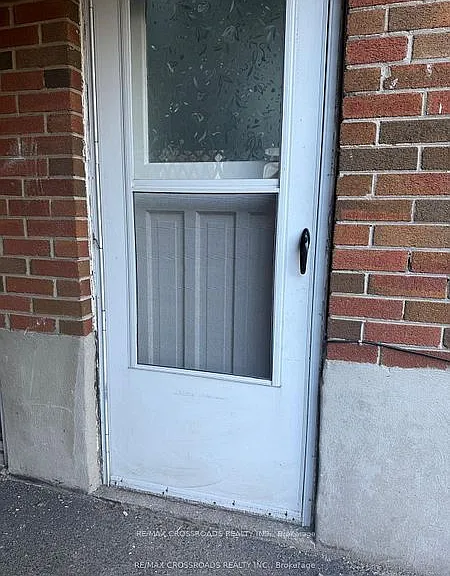 113 Confederation Dr — Photo 2