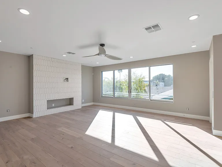 4525 N 40th St #6 — Photo 11