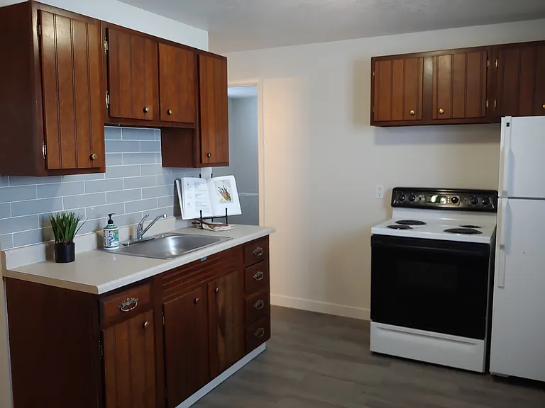 752 12th St #4-8 — Photo 13