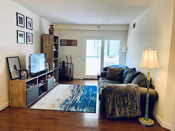 3rd image of 1045 N Utah St APT 308