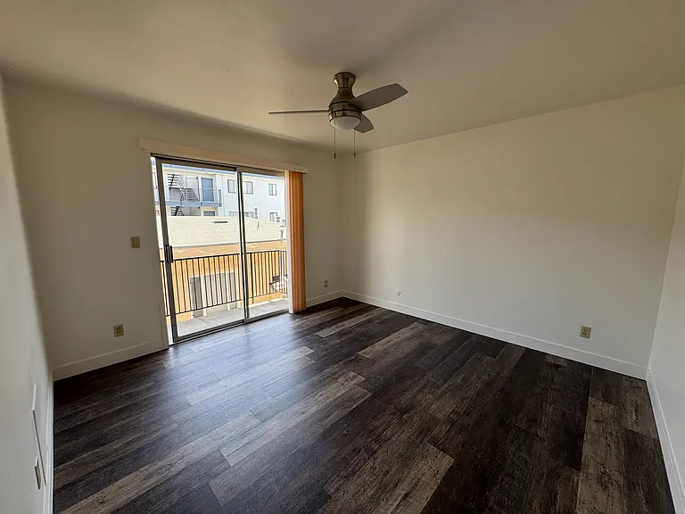 2220 Lincoln Ave #F — Photo 9