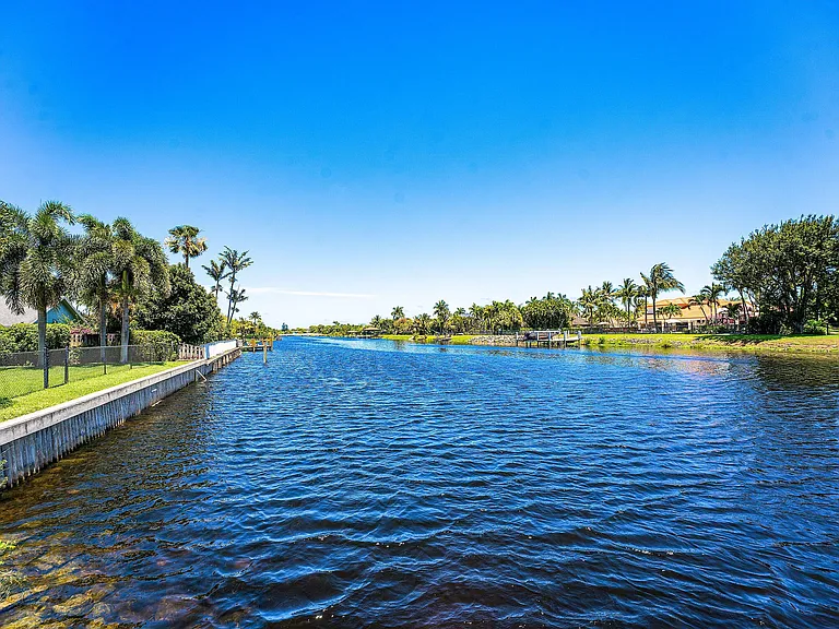 1402 Cormorant Rd — Photo 48