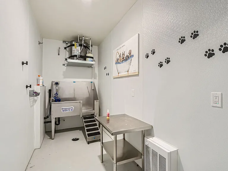 Onyx Apartments — Photo 17
