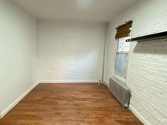 4th image of 228 Elizabeth St APT 2R